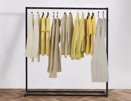 GARMENT RACK